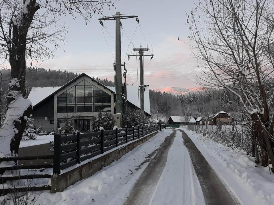 Pension Piriu' Morii Hura-Humora Exteriér fotografie
