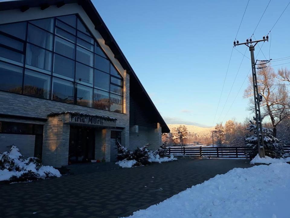Pension Piriu' Morii Hura-Humora Exteriér fotografie