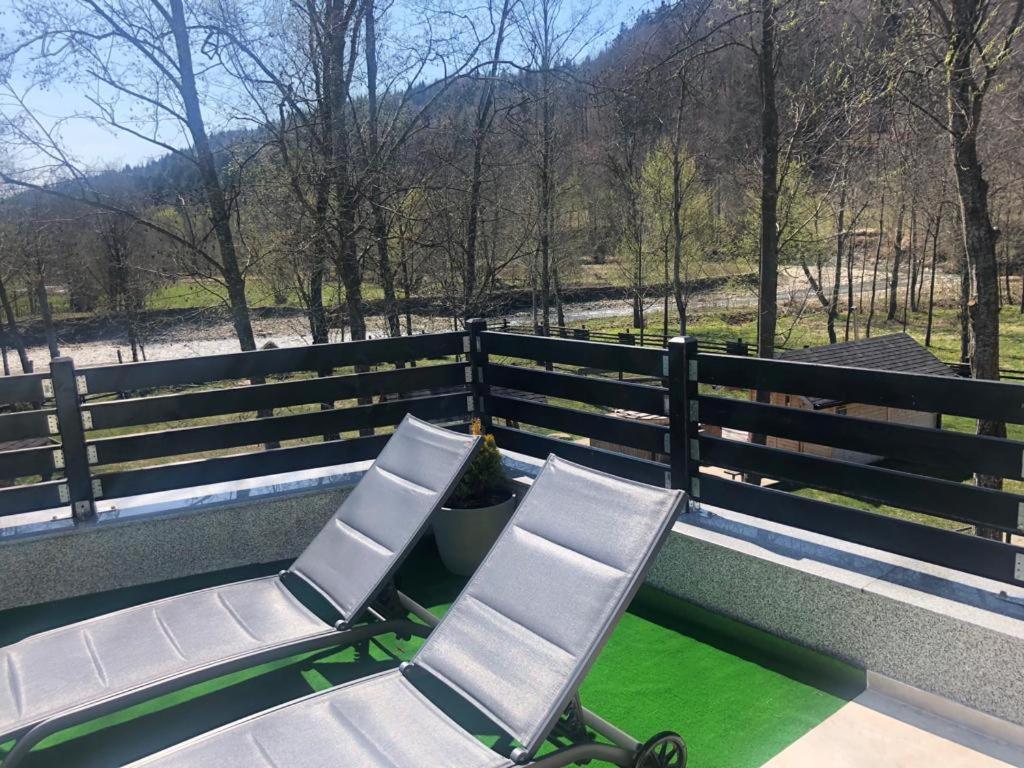 Pension Piriu' Morii Hura-Humora Exteriér fotografie